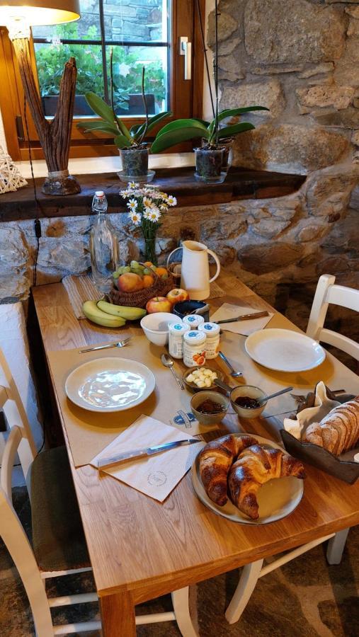 Beb Luca76 Bed & Breakfast Avise Ngoại thất bức ảnh